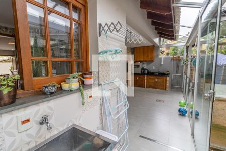 Casa de condomínio à venda com 268m², 3 quartos e 2 vagasÁrea de Serviço