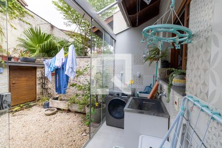 Casa de condomínio à venda com 268m², 3 quartos e 2 vagasÁrea de Serviço