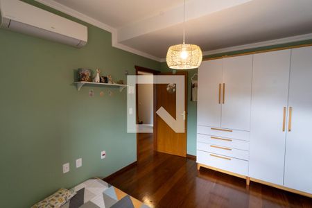 Casa de condomínio à venda com 268m², 3 quartos e 2 vagasQuarto 1