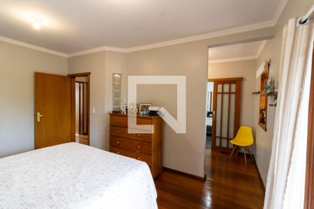 Casa de condomínio à venda com 268m², 3 quartos e 2 vagasSuíte