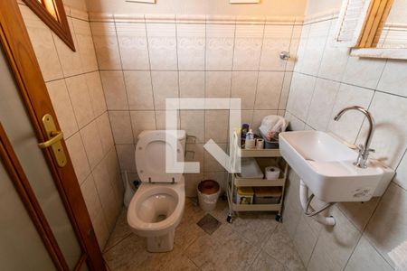Casa de condomínio à venda com 268m², 3 quartos e 2 vagasLavabo