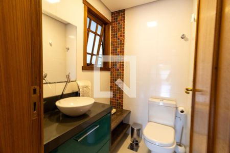 Casa de condomínio à venda com 268m², 3 quartos e 2 vagasLavabo