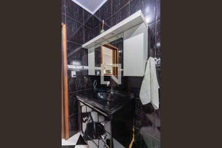 Casa à venda com 350m², 2 quartos e 2 vagas Casa à venda com 350m², 2 quartos e 2 vagasBanheiro