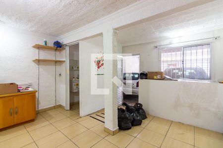 Casa à venda com 350m², 2 quartos e 2 vagas Casa à venda com 350m², 2 quartos e 2 vagasEdícula