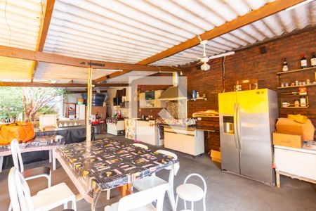 Casa à venda com 350m², 2 quartos e 2 vagas Casa à venda com 350m², 2 quartos e 2 vagasÁrea Gourmet