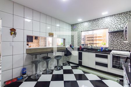 Casa à venda com 350m², 2 quartos e 2 vagas Casa à venda com 350m², 2 quartos e 2 vagasCozinha
