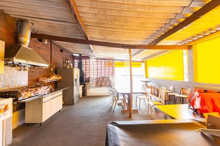 Casa à venda com 350m², 2 quartos e 2 vagas Casa à venda com 350m², 2 quartos e 2 vagasÁrea Gourmet