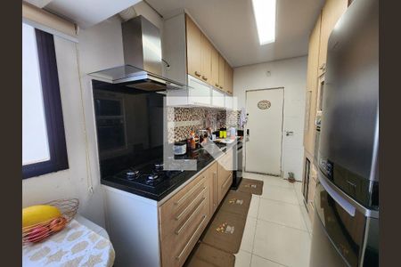 Apartamento à venda com 185m², 3 quartos e 2 vagasCozinha e Lavanderia