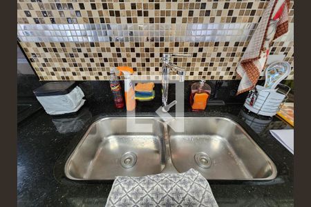 Apartamento à venda com 185m², 3 quartos e 2 vagasCozinha e Lavanderia