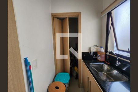 Apartamento à venda com 185m², 3 quartos e 2 vagasCozinha e Lavanderia