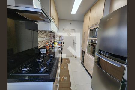 Apartamento à venda com 185m², 3 quartos e 2 vagasCozinha e Lavanderia