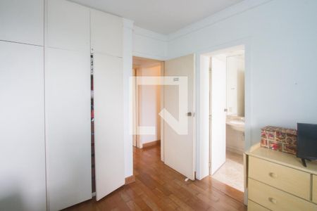 Apartamento à venda com 216m², 3 quartos e 2 vagasSuíte 2