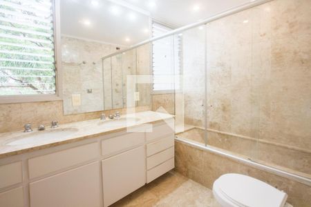 Apartamento à venda com 216m², 3 quartos e 2 vagasBanheiro Suíte 1