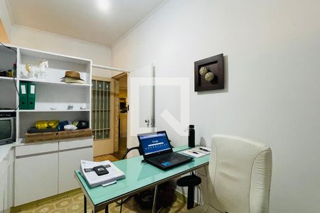 Casa à venda com 505m², 3 quartos e 5 vagas Casa à venda com 505m², 3 quartos e 5 vagasEscritório