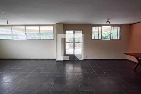 Apartamento à venda com 71m², 2 quartos e 1 vagaarea comum