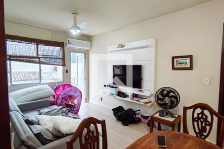 Apartamento à venda com 71m², 2 quartos e 1 vagaSala