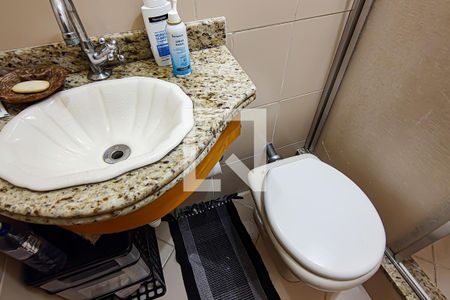 Apartamento à venda com 71m², 2 quartos e 1 vagabanheiro social