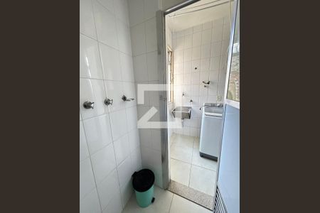 Apartamento à venda com 76m², 2 quartos e 1 vagaBanheiro de serviço