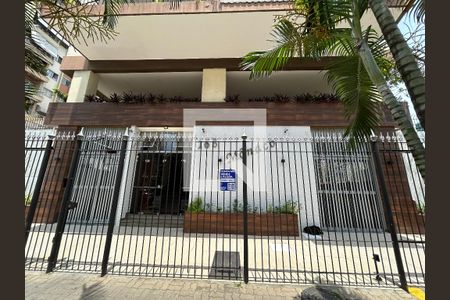 Apartamento à venda com 76m², 2 quartos e 1 vagaFachada + plaquinha