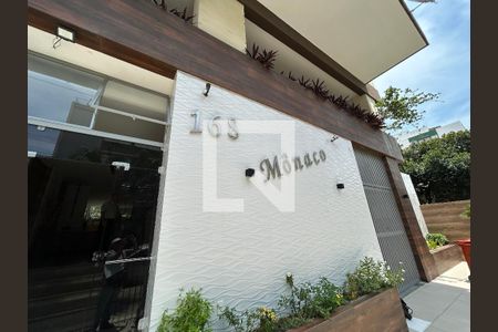 Apartamento à venda com 76m², 2 quartos e 1 vagaFachada