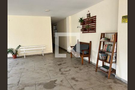 Apartamento à venda com 76m², 2 quartos e 1 vagaÁrea comum