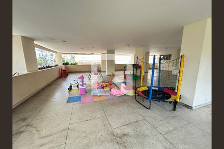 Apartamento à venda com 76m², 2 quartos e 1 vagaÁrea comum - Playground