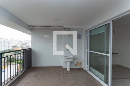 Varanda com Tanque de apartamento à venda com 3 quartos, 74m² em Barra Funda, São Paulo