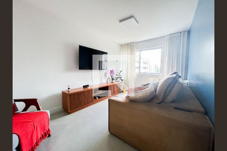 Sala de apartamento à venda com 3 quartos, 90m² em Vila Cordeiro, São Paulo