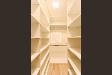 Apartamento para alugar com 56m², 2 quartos e sem vagaCloset da Suíte