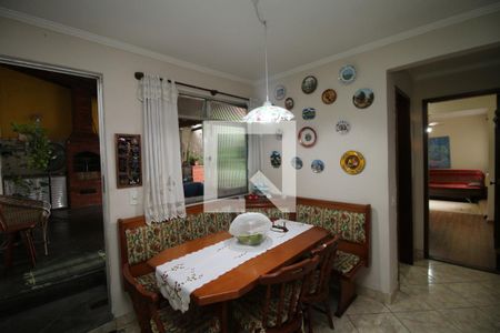 Casa à venda com 600m², 2 quartos e 1 vagaCozinha e Copa