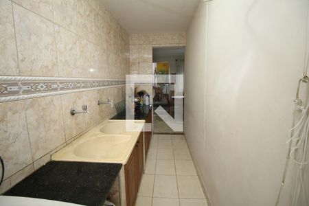 Casa à venda com 600m², 2 quartos e 1 vagaLavanderia