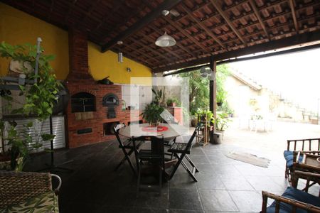 Casa à venda com 600m², 2 quartos e 1 vagaÁrea gourmet