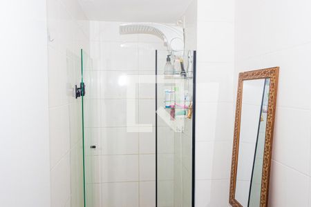Banheiro de kitnet/studio para alugar com 1 quarto, 24m² em Jardim Prudência, São Paulo