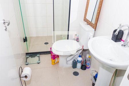 Banheiro de kitnet/studio para alugar com 1 quarto, 24m² em Jardim Prudência, São Paulo
