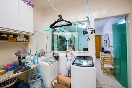 Casa à venda com 112m², 3 quartos e 2 vagasÁrea de serviço