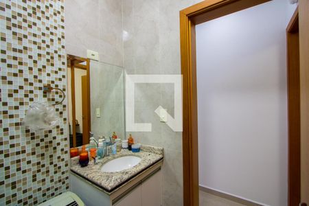 Casa à venda com 112m², 3 quartos e 2 vagasBanheiro social