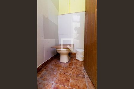 Casa para alugar com 130m², 3 quartos e 1 vaga Casa para alugar com 130m², 3 quartos e 1 vagaBanheiro 2