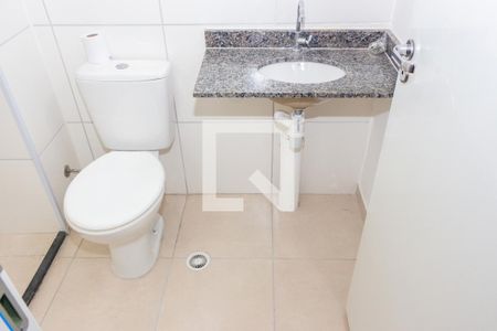 Apartamento para alugar com 51m², 2 quartos e 1 vaga Apartamento para alugar com 51m², 2 quartos e 1 vagaBanheiro da Suíte