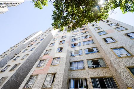 Apartamento à venda com 53m², 2 quartos e 1 vaga Apartamento à venda com 53m², 2 quartos e 1 vagaFachada