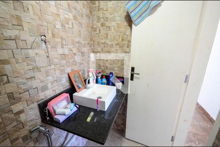 Apartamento à venda com 53m², 2 quartos e 1 vaga Apartamento à venda com 53m², 2 quartos e 1 vagaBanheiro