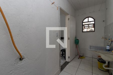 Casa à venda com 80m², 2 quartos e 1 vagaÁrea de Serviço
