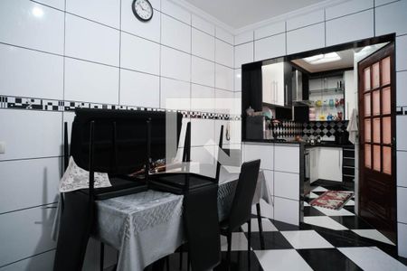 Casa de condomínio à venda com 130m², 3 quartos e 1 vaga Casa de condomínio à venda com 130m², 3 quartos e 1 vagaCozinha