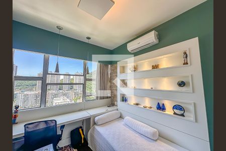 Apartamento à venda com 200m², 4 quartos e 2 vagas Apartamento à venda com 200m², 4 quartos e 2 vagasQuarto 3