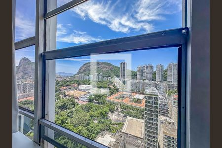 Apartamento à venda com 200m², 4 quartos e 2 vagas Apartamento à venda com 200m², 4 quartos e 2 vagasQuarto 4