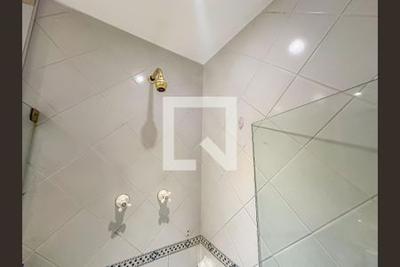 Apartamento à venda com 200m², 4 quartos e 2 vagas Apartamento à venda com 200m², 4 quartos e 2 vagasBanheiro