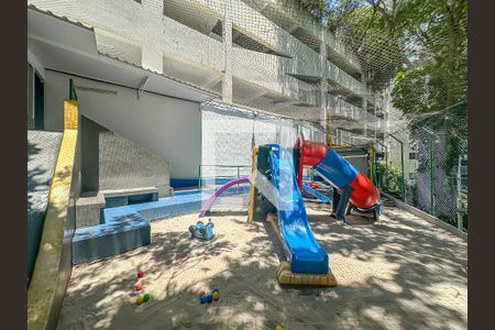 Apartamento à venda com 200m², 4 quartos e 2 vagas Apartamento à venda com 200m², 4 quartos e 2 vagasÁrea comum