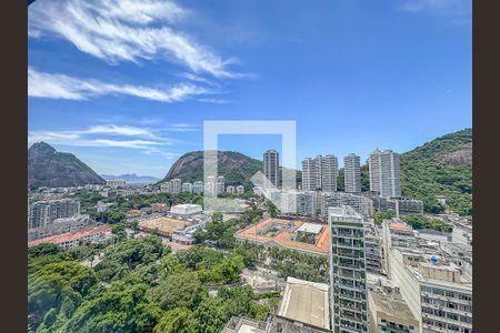 Apartamento à venda com 200m², 4 quartos e 2 vagas Apartamento à venda com 200m², 4 quartos e 2 vagasQuarto 3