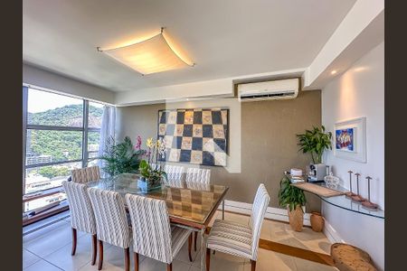 Apartamento à venda com 200m², 4 quartos e 2 vagas Apartamento à venda com 200m², 4 quartos e 2 vagasSala