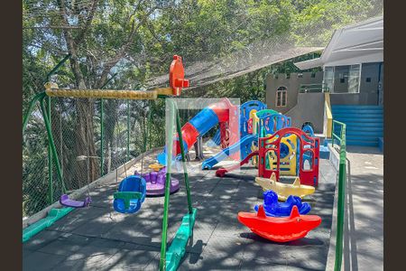 Apartamento à venda com 200m², 4 quartos e 2 vagas Apartamento à venda com 200m², 4 quartos e 2 vagasÁrea comum