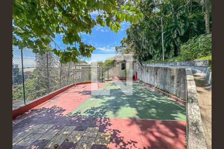 Apartamento à venda com 200m², 4 quartos e 2 vagas Apartamento à venda com 200m², 4 quartos e 2 vagasÁrea comum